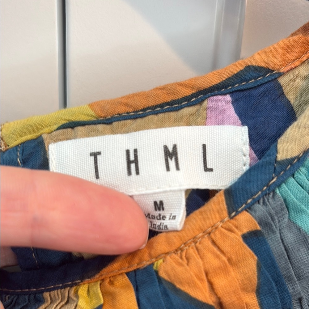 THML Multicolor Abstract Blouse - Picture 3 of 3